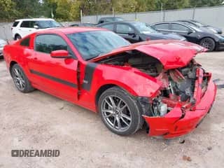 2014 Ford Mustang GT z VIN 1ZVBP8CF0E5243561, wystawiony jako IAAI lot #43439298 z przebiegiem 37 040 mil mil oraz . Historia ofert i sprzedaży dostępna na DreamBid. Obrazek 1.