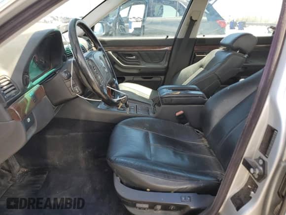 2001 BMW 7 Series 740iL с VIN WBAGH83401DP21608, выставлен на аукционе Copart как лот 66511955 с пробегом Не указан миль и Чистый • Clean title. История ставок и продаж доступна на DreamBid. Изображение 7.