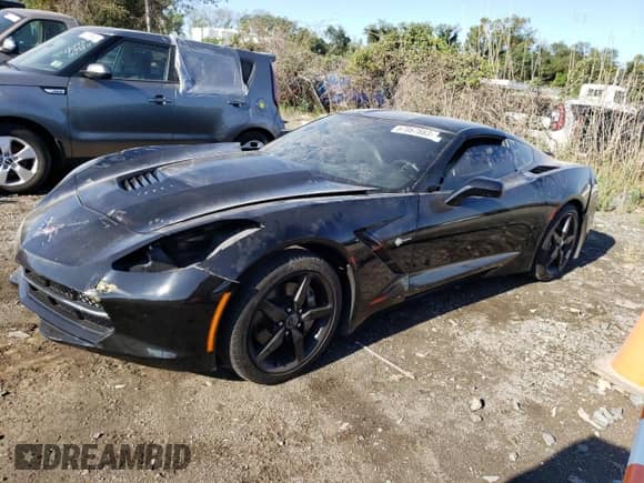 2015 Chevrolet Corvette 1LT z VIN 1G1YB2D71F5117705, wystawiony jako Copart lot #67867883 z przebiegiem 77 802 mil mil oraz . Historia ofert i sprzedaży dostępna na DreamBid. Obrazek 1.