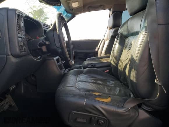 2001 GMC Sierra 1500 SLE z VIN 1GTEK19T01E196643, wystawiony jako Copart lot #81847955 z przebiegiem 304 607 mil mil oraz Szkoda całkowita • Salvage title. Historia ofert i sprzedaży dostępna na DreamBid. Obrazek 7.