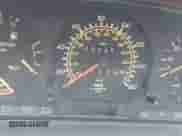 1988 Mercedes-Benz 300 E z VIN WDBEA30D1JA663224, wystawiony jako IAAI lot #42910986 z przebiegiem 132 470 mil mil oraz . Historia ofert i sprzedaży dostępna na DreamBid. Obrazek 7.