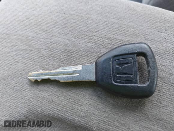 1999 Honda Accord LX z VIN 1HGCG6654XA100896, wystawiony jako IAAI lot #42613354 z przebiegiem 154 176 mil mil oraz . Historia ofert i sprzedaży dostępna na DreamBid. Obrazek 11.