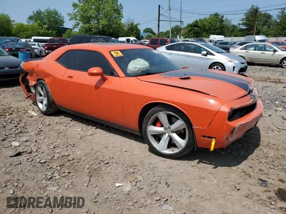 2008 Dodge Challenger SRT-8 z VIN 2B3LJ74W78H301617, wystawiony jako Copart lot #59137315 z przebiegiem Nie podano mil oraz Szkoda całkowita • Salvage title. Historia ofert i sprzedaży dostępna na DreamBid. Obrazek 4.