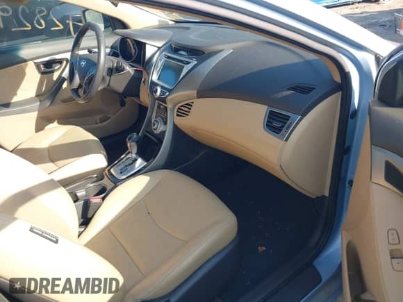 2011 Hyundai Elantra GLS z VIN KMHDH4AE5BU127989, wystawiony jako IAAI lot #42829811 z przebiegiem 138 935 mil mil oraz . Historia ofert i sprzedaży dostępna na DreamBid. Obrazek 5.