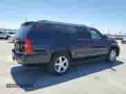 2009 Chevrolet Suburban 2LT с VIN 1GNFC26059R277392, выставлен на аукционе Copart как лот 63123855 с пробегом 140 843 миль миль и Списание • Salvage title. История ставок и продаж доступна на DreamBid. Изображение 3.