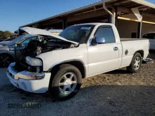 2006 GMC Sierra 1500 Work Truck z VIN 3GTEC14XX6G262056, wystawiony jako Copart lot #83385974 z przebiegiem 208 989 mil mil oraz Szkoda całkowita • Salvage title. Historia ofert i sprzedaży dostępna na DreamBid. Obrazek 1.