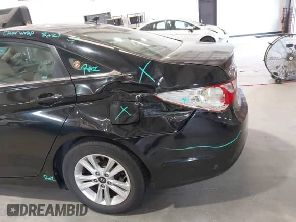 2011 Hyundai Sonata GLS с VIN 5NPEB4AC6BH186021, выставлен на аукционе IAAI как лот 43294333 с пробегом 121 722 миль миль и . История ставок и продаж доступна на DreamBid. Изображение 6.