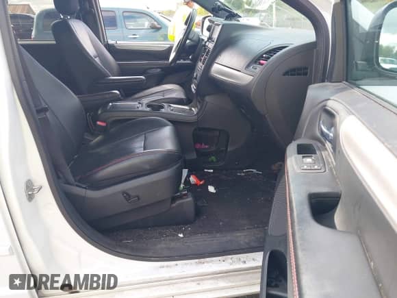 2016 Dodge Grand Caravan R/T with VIN 2C4RDGEG8GR384572, listed as a IAAI auction lot 43291413 with 177,376 mi miles and . Bid and sale history available at DreamBid. Image 5.
