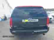 2011 Cadillac Escalade ESV Premium z VIN 1GYS4JEF5BR377335, wystawiony jako IAAI lot #41820043 z przebiegiem 181 619 mil mil oraz . Historia ofert i sprzedaży dostępna na DreamBid. Obrazek 17.