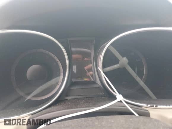 2013 Hyundai Santa Fe Sport z VIN 5XYZUDLB6DG048957, wystawiony jako Copart lot #56176795 z przebiegiem Nie podano mil oraz Nie do naprawy • Non repairable. Historia ofert i sprzedaży dostępna na DreamBid. Obrazek 9.