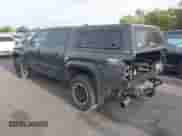 2024 Toyota Tacoma TRD Off Road с VIN 3TMLB5JN8RM009103, выставлен на аукционе IAAI как лот 43210758 с пробегом 14 193 миль миль и . История ставок и продаж доступна на DreamBid. Изображение 3.