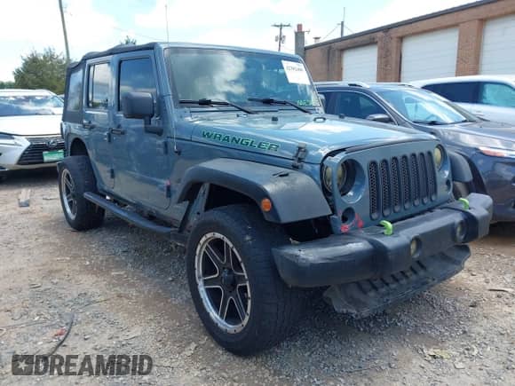 2008 Jeep Wrangler Unlimited X с VIN 1J4GB39178L625537, выставлен на аукционе IAAI как лот 42302408 с пробегом 266 791 миль миль и . История ставок и продаж доступна на DreamBid. Изображение 1.