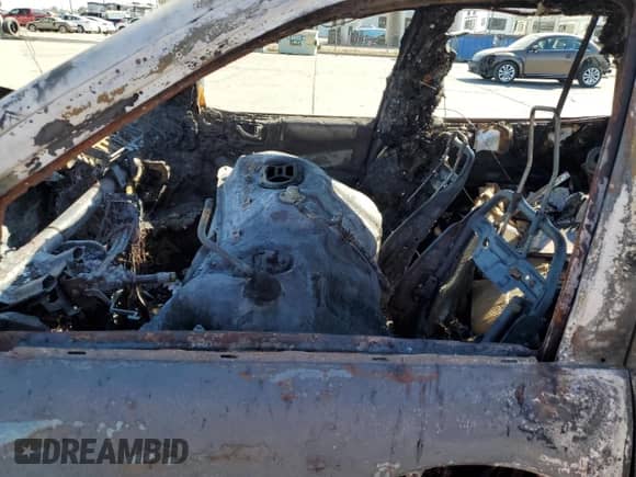 2006 Hyundai Santa Fe GLS с VIN KM8SC13E96U106960, выставлен на аукционе Copart как лот 72083844 с пробегом Не указан миль и На запчасти • Non repairable. История ставок и продаж доступна на DreamBid. Изображение 7.