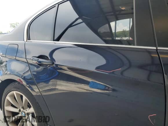 2010 BMW 3 Series 335d с VIN WBAPN7C57AA266740, выставлен на аукционе Copart как лот 61038805 с пробегом 171 304 миль миль и Списание • Salvage title. История ставок и продаж доступна на DreamBid. Изображение 10.