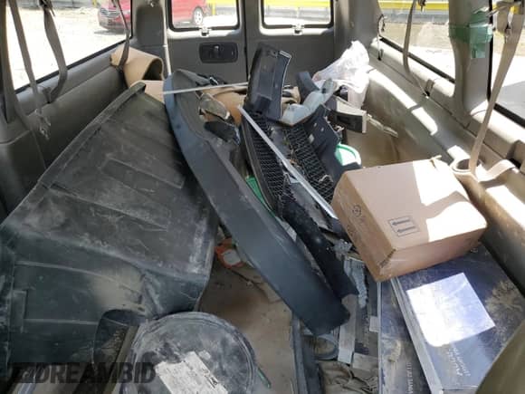 2014 Chevrolet Express Passenger LT с VIN 1GAZG1FG5E1182995, выставлен на аукционе Copart как лот 60147955 с пробегом Не указан миль и Списание • Salvage title. История ставок и продаж доступна на DreamBid. Изображение 8.