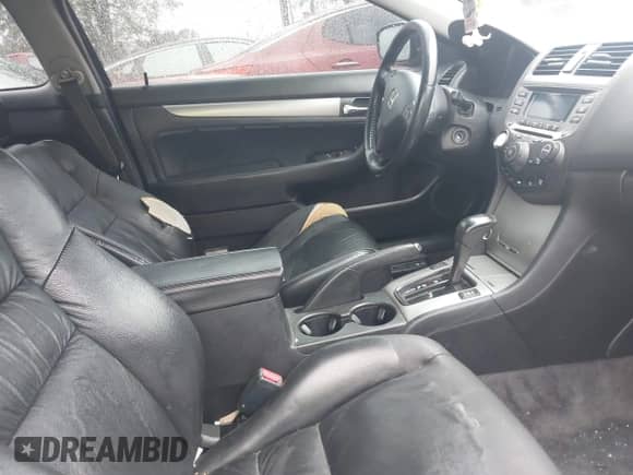 2007 Honda Accord EX-L с VIN 1HGCM72647A016977, выставлен на аукционе IAAI как лот 43455619 с пробегом 247 776 миль миль и . История ставок и продаж доступна на DreamBid. Изображение 5.