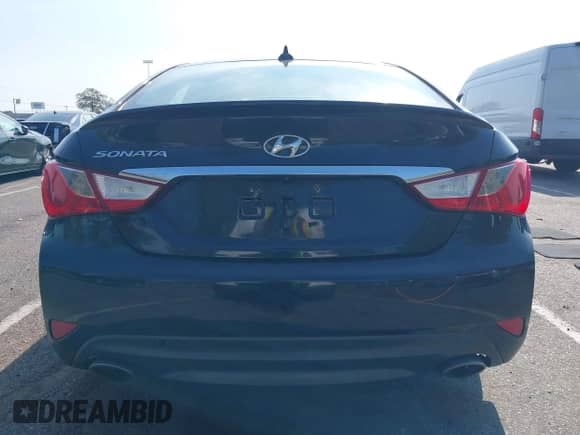 2014 Hyundai Sonata SE with VIN 5NPEC4AC0EH851304, listed as a IAAI auction lot 43280692 with 170,842 mi miles and . Bid and sale history available at DreamBid. Image 16.