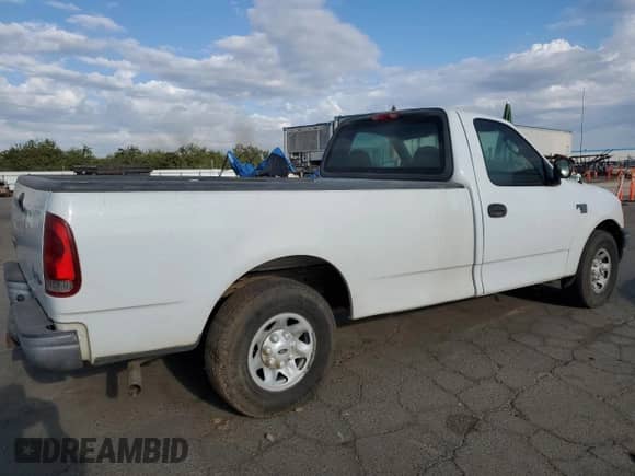 2004 Ford F-150 XL с VIN 2FDPF17M14CA69527, выставлен на аукционе Copart как лот 80203985 с пробегом Не указан миль и Чистый • Clean title. История ставок и продаж доступна на DreamBid. Изображение 3.
