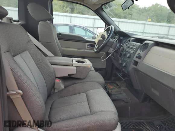 2009 Ford F-150 STX z VIN 1FTRF02WX9KC15605, wystawiony jako Copart lot #73507494 z przebiegiem 102 411 mil mil oraz Szkoda całkowita • Salvage title. Historia ofert i sprzedaży dostępna na DreamBid. Obrazek 10.