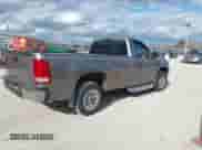 2008 GMC Sierra 1500 Work Truck z VIN 1GTEC14X48Z158827, wystawiony jako IAAI lot #42036418 z przebiegiem 124 977 mil mil oraz . Historia ofert i sprzedaży dostępna na DreamBid. Obrazek 4.