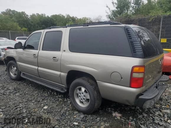 2001 Chevrolet Suburban LS with VIN 3GNEC16T91G165893, listed as a Copart auction lot 72577224 with 270,842 mi miles and Salvage title. Bid and sale history available at DreamBid. Image 2.