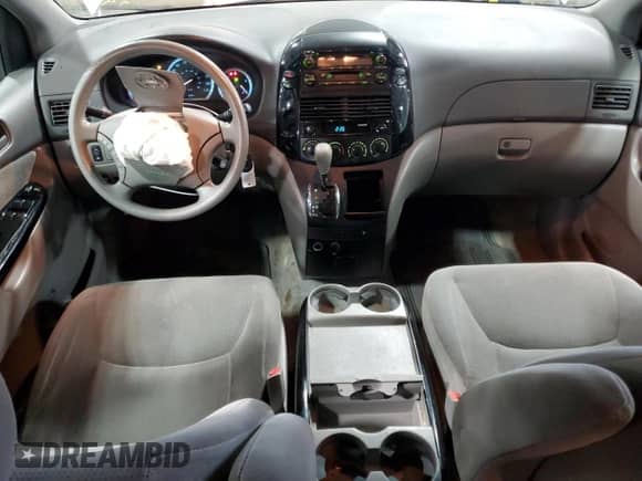 2005 Toyota Sienna LE with VIN 5TDBA23C55S042501, listed as a Copart auction lot 71744035 with 159,499 mi miles and Salvage title. Bid and sale history available at DreamBid. Image 8.