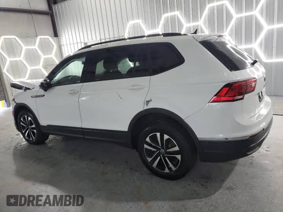 2024 Volkswagen Tiguan S с VIN 3VVRB7AX8RM186162, выставлен на аукционе Copart как лот 64621085 с пробегом 5 957 миль миль и Списание • Salvage title. История ставок и продаж доступна на DreamBid. Изображение 2.