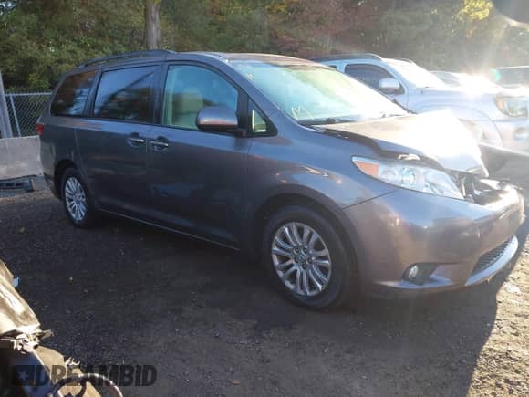 2017 Toyota Sienna XLE Auto Access Seat with VIN 5TDYZ3DC3HS826946, listed as a IAAI auction lot 43464453 with 51,204 mi miles and . Bid and sale history available at DreamBid. Image 1.