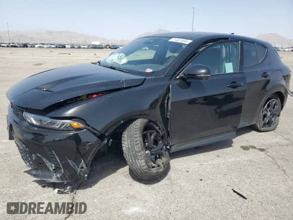 2024 Dodge Hornet R/T Plus with VIN ZACPDFDW3R3A17300, listed as a Copart auction lot 71461504 with 6,232 mi miles and Salvage title. Bid and sale history available at DreamBid. Image 1.