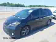 2017 Toyota Sienna SE z VIN 5TDXZ3DC4HS783181, wystawiony jako IAAI lot #42572476 z przebiegiem 91 422 mil mil oraz . Historia ofert i sprzedaży dostępna na DreamBid. Obrazek 2.