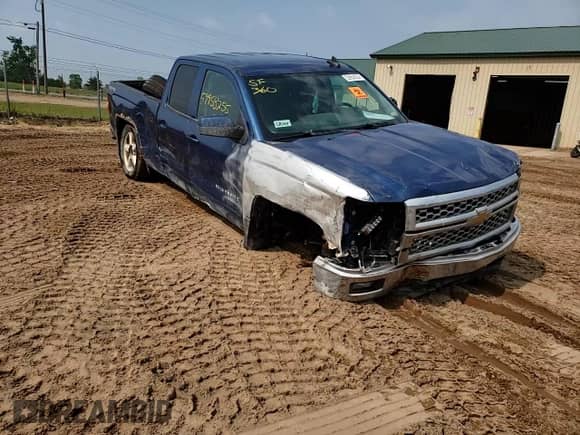 2015 Chevrolet Silverado 1500 LT z VIN 1GCVKREH2FZ397590, wystawiony jako Copart lot #59958255 z przebiegiem 163 859 mil mil oraz Czysty tytuł • Clean title. Historia ofert i sprzedaży dostępna na DreamBid. Obrazek 13.