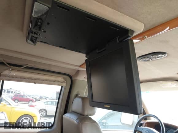 2004 Chevrolet Express Passenger с VIN 1GBFG15T441149305, выставлен на аукционе IAAI как лот 43040447 с пробегом 169 635 миль миль и . История ставок и продаж доступна на DreamBid. Изображение 14.