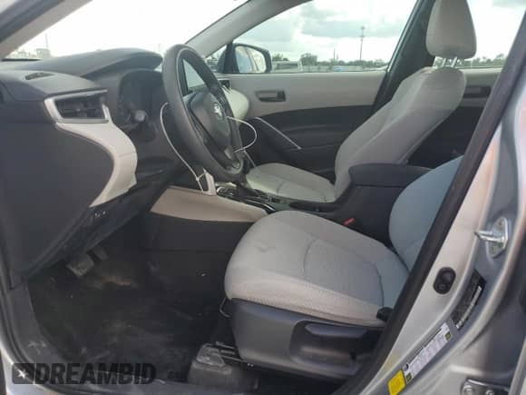 2023 Toyota Corolla Cross L z VIN 7MUAAAAG1PV042709, wystawiony jako Copart lot #89494175 z przebiegiem 32 892 mil mil oraz Szkoda całkowita • Salvage title. Historia ofert i sprzedaży dostępna na DreamBid. Obrazek 7.