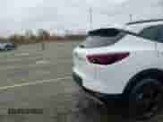 2024 Chevrolet Blazer LT z VIN 3GNKBHR40RS142479, wystawiony jako Copart lot #87407965 z przebiegiem 122 142 mil mil oraz Szkoda całkowita • Salvage title. Historia ofert i sprzedaży dostępna na DreamBid. Obrazek 14.