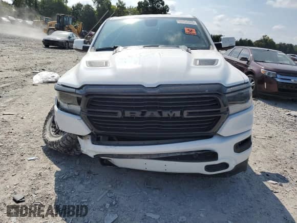 2020 Ram 1500 Laramie z VIN 1C6SRFJT4LN230925, wystawiony jako Copart lot #69454305 z przebiegiem 94 126 mil mil oraz Czysty tytuł • Clean title. Historia ofert i sprzedaży dostępna na DreamBid. Obrazek 5.