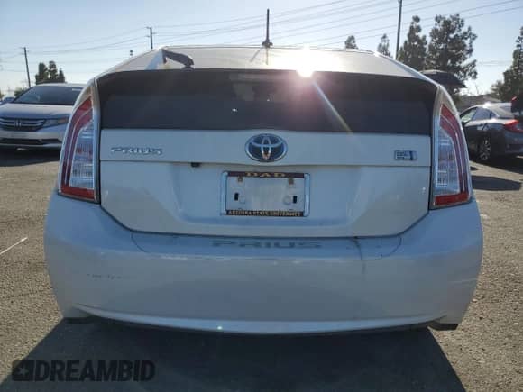 2014 Toyota Prius Three с VIN JTDKN3DU1E0383172, выставлен на аукционе Copart как лот 85779255 с пробегом 114 308 миль миль и Списание • Salvage title. История ставок и продаж доступна на DreamBid. Изображение 6.
