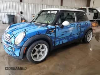 2005 MINI Hardtop with VIN WMWRC334X5TC58398, listed as a Copart auction lot 63092755 with Not provided miles and Salvage title. Bid and sale history available at DreamBid. Image 1.
