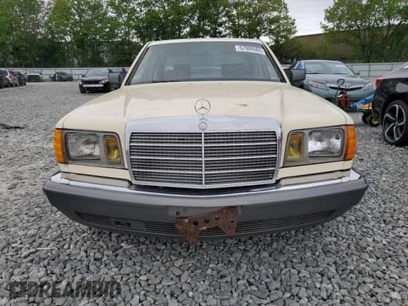 1985 Mercedes-Benz 380 with VIN WDBCA32CXFA177708, listed as a Copart auction lot 57909505 with 128,446 mi miles and Clean title. Bid and sale history available at DreamBid. Image 5.