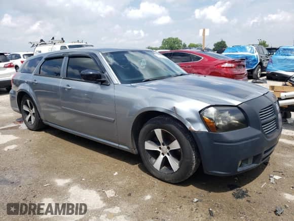 2006 Dodge Magnum with VIN 2D4FV47V76H354996, listed as a Copart auction lot 63736045 with 255,959 mi miles and Salvage title. Bid and sale history available at DreamBid. Image 4.