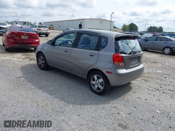 2007 Chevrolet Aveo LS с VIN KL1TD66657B745641, выставлен на аукционе IAAI как лот 43319514 с пробегом 344 327 миль миль и . История ставок и продаж доступна на DreamBid. Изображение 3.