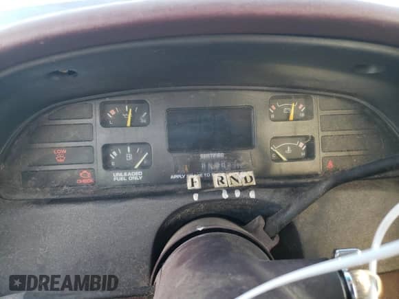 1996 Chevrolet Caprice 1SA Special Value с VIN 1G1BL52P1TR153051, выставлен на аукционе Copart как лот 77453244 с пробегом Не указан миль и Чистый • Clean title. История ставок и продаж доступна на DreamBid. Изображение 9.