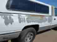 1994 Dodge 1500 z VIN 1B7HC16Z3RS695212, wystawiony jako IAAI lot #41933872 z przebiegiem 131 443 mil mil oraz . Historia ofert i sprzedaży dostępna na DreamBid. Obrazek 6.