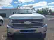 2011 Chevrolet Silverado 2500HD LT z VIN 1GC1KXC89BF229446, wystawiony jako IAAI lot #43020409 z przebiegiem 323 387 mil mil oraz . Historia ofert i sprzedaży dostępna na DreamBid. Obrazek 12.