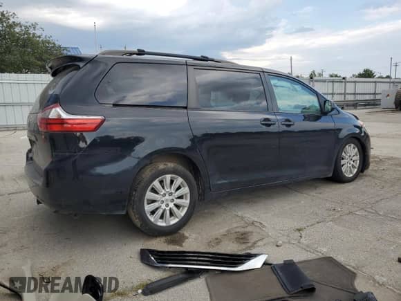 2015 Toyota Sienna LE z VIN 5TDJK3DC4FS114626, wystawiony jako Copart lot #67738895 z przebiegiem Nie podano mil oraz Szkoda całkowita • Salvage title. Historia ofert i sprzedaży dostępna na DreamBid. Obrazek 3.