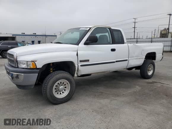 1998 Dodge 2500 с VIN 3B7KF22D7WG138206, выставлен на аукционе Copart как лот 53313395 с пробегом 333 521 миль миль и Списание • Salvage title. История ставок и продаж доступна на DreamBid. Изображение 1.