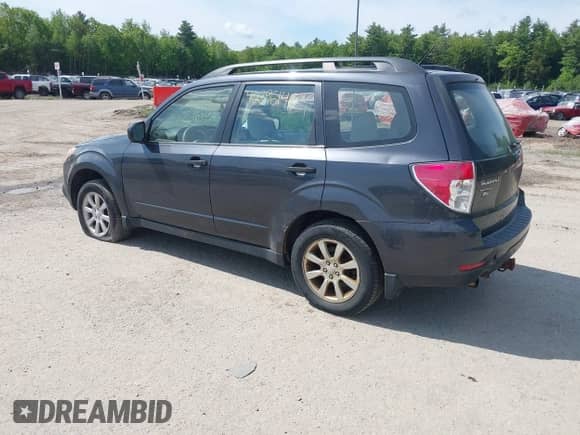 2013 Subaru Forester X z VIN JF2SHABC8DG409179, wystawiony jako IAAI lot #42396146 z przebiegiem 180 339 mil mil oraz . Historia ofert i sprzedaży dostępna na DreamBid. Obrazek 3.