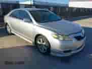 2008 Toyota Camry LE z VIN 4T1BE46K38U228892, wystawiony jako IAAI lot #43423998 z przebiegiem 315 087 mil mil oraz . Historia ofert i sprzedaży dostępna na DreamBid. Obrazek 6.