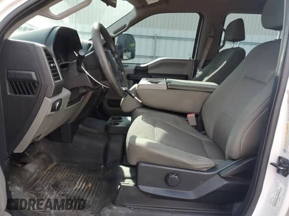 2017 Ford F-250 XL z VIN 1FT7W2A6XHEC16867, wystawiony jako Copart lot #66441475 z przebiegiem 208 731 mil mil oraz Szkoda całkowita • Salvage title. Historia ofert i sprzedaży dostępna na DreamBid. Obrazek 7.