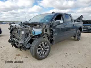 2021 Chevrolet Silverado 1500 LT with VIN 3GCPWCED7MG102679, listed as a Copart auction lot 82084805 with 120,037 mi miles and Salvage title. Bid and sale history available at DreamBid. Image 1.