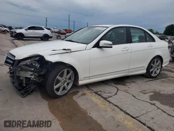 2014 Mercedes-Benz C 250 Sport with VIN WDDGF4HB6EA924346, listed as a Copart auction lot 55314195 with 175,583 mi miles and Salvage title. Bid and sale history available at DreamBid. Image 1.